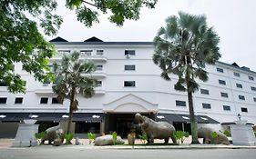 Swiss Avenue Hotel